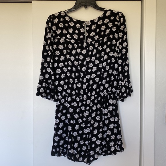 Abercrombie & Fitch size Medium Romper - Picture 3 of 3